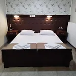 Aparthotel Pigasos *